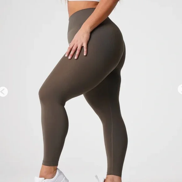 NVGTN Olive Solid Seamless Leggings - Picture 4 of 6